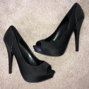 STEVE MADDEN Black Heels